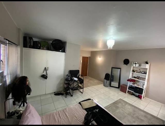 1 BEDROOM PROPERTY TO RENT IN ESPLANADE